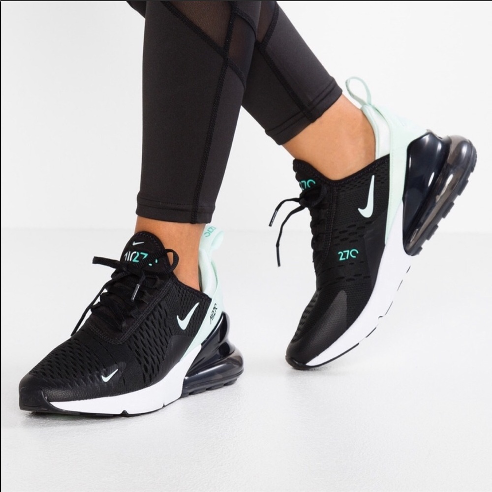 NWT Nike Air Max 270 - Picture 2 of 8